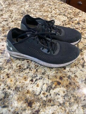 Under Armour Black and Gray Men’s Lightweight Training Shoes